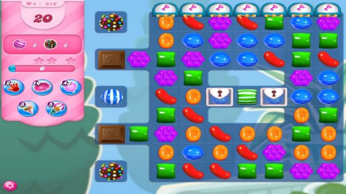 Candy Crush Saga – Still the reigning queen of casual online puzzle play.